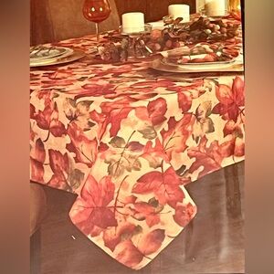 Autumn Leaves Fabric Tablecloth Fall Color Tones Thanksgiving 60 X 80 Oblong NEW